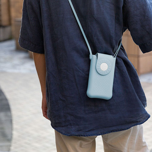 Bone 
泡泡斜背手機包 - 隨身小包 無鉤設計 莫蘭迪藍