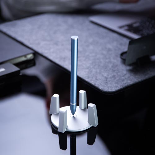 【可雷雕刻字】novium 鋁製自立筆-夜藍 (銀底座)