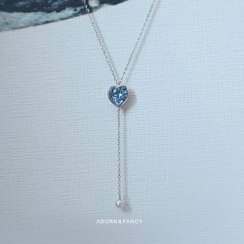 ADORN & FANCY 流冰｜純銀抗過敏藍色愛心水晶Y字鍊
