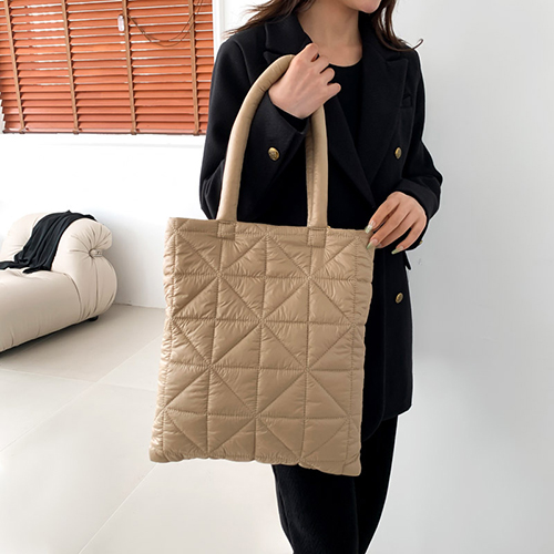 【11/4~12/31聖誕商品B2B優惠】家居生活雜貨舖 大容量雲朵單肩包 卡其