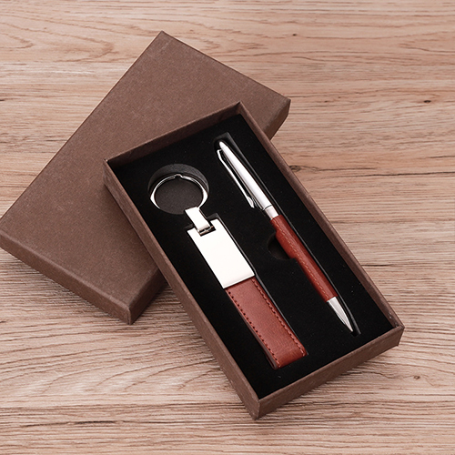 【11/3~12/31冬季85折優惠】創意小物館 鑰匙圈皮套筆商務禮盒 棕色