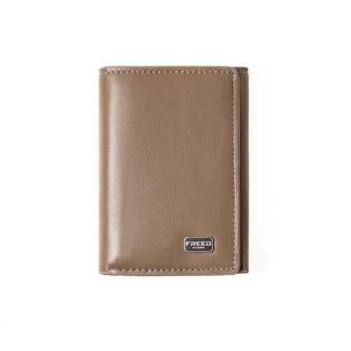 【FREED】紳士極潤頭層納帕(Nappa) 真皮三折短夾 - 沙丘棕