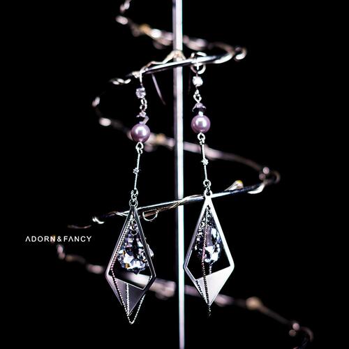 ADORN & FANCY 頌歌｜個性幾何巴洛克水晶耳環 帶鑽純銀耳勾銀色水晶