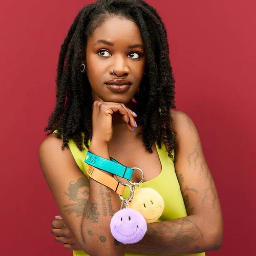 BON TON TOYS X Smiley®｜Smiley笑臉環保毛絨背包吊飾-7cm 莓果紫