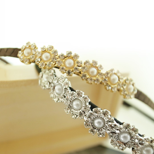 韓國 NaniWorld 珍珠碎鑽氛圍花飾髮箍 #1041 銀色