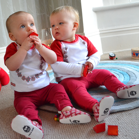 英國 Poconido 手工嬰兒鞋 紅色小花 (一歲以下)