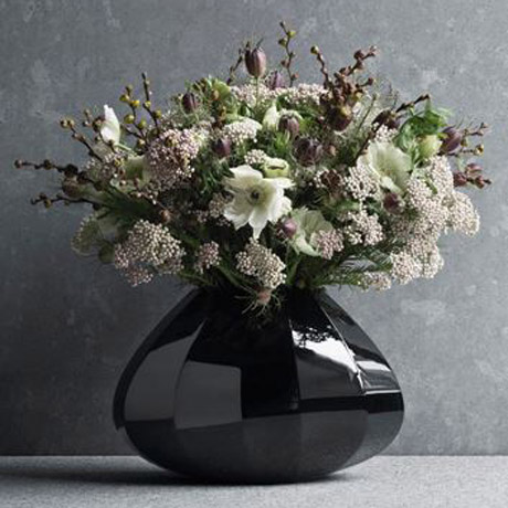 丹麥 Georg Jensen Facet Vase in Medium 黑色折影 玻璃花瓶 中尺寸，Rikke Hagen 蕾琪 哈根 設計