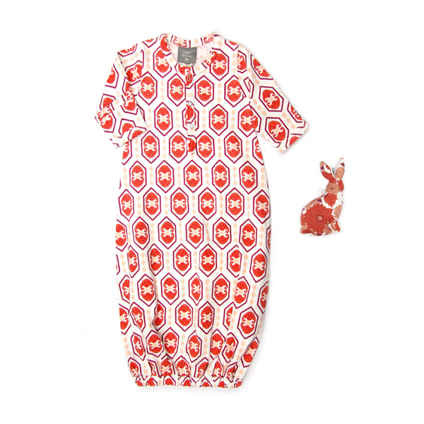 Kate quinn 美國有機棉 嬰兒舒眠睡袍 有機棉小兔玩偶 (紅色幾何圖案 3-6個月)