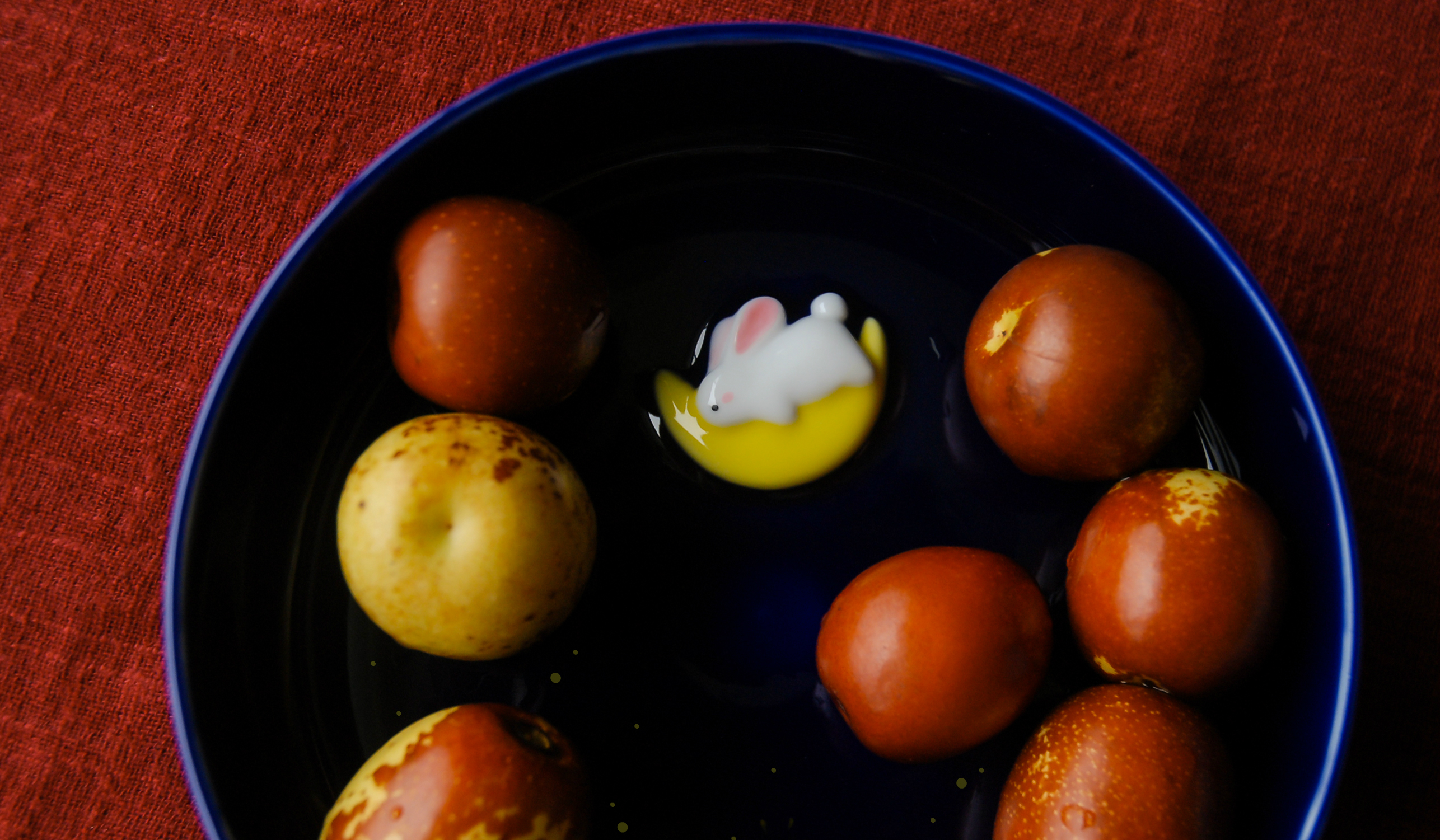 三淺陶社  雲兔與月兔小皿(一對)(霽藍)
