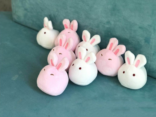 家居生活雜貨舖 甜蜜和菓子毛絨抱枕-櫻花兔兔