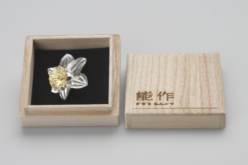 日本能作 純錫胸花 向日葵