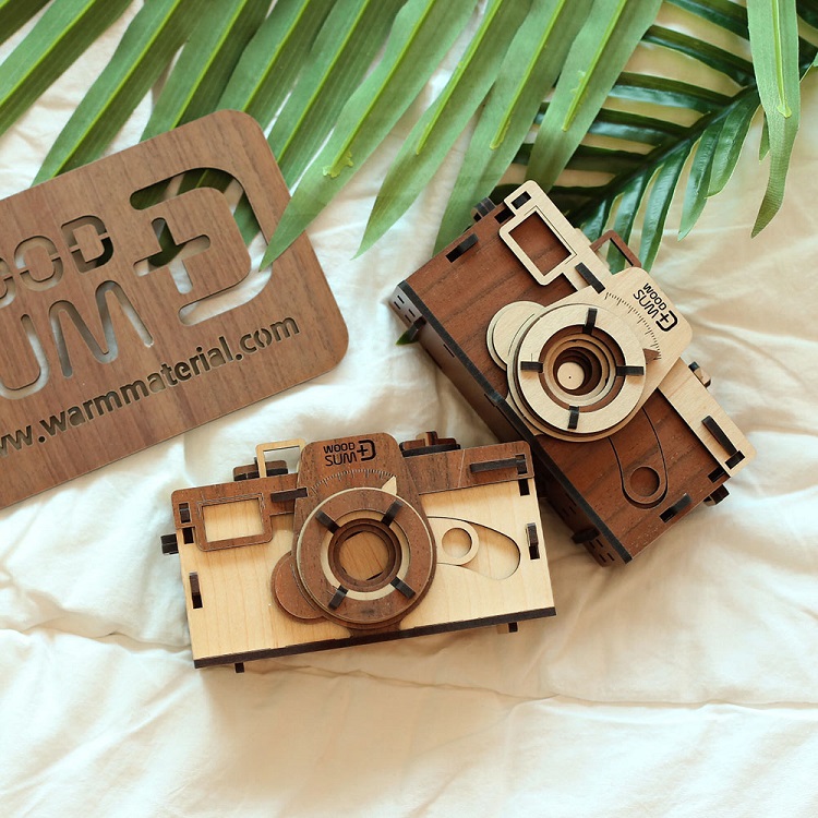 韓國 WOODSUM 輕手作。木製模型/35mm針孔相機(淺色款)