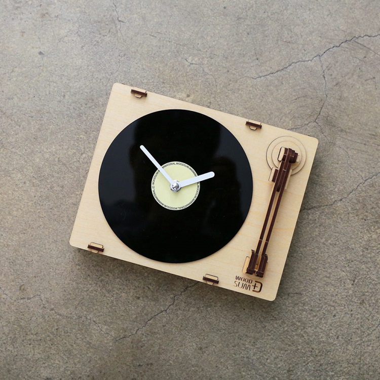 韓國 WOODSUM 輕手作。木製模型/黑膠唱片機時鐘