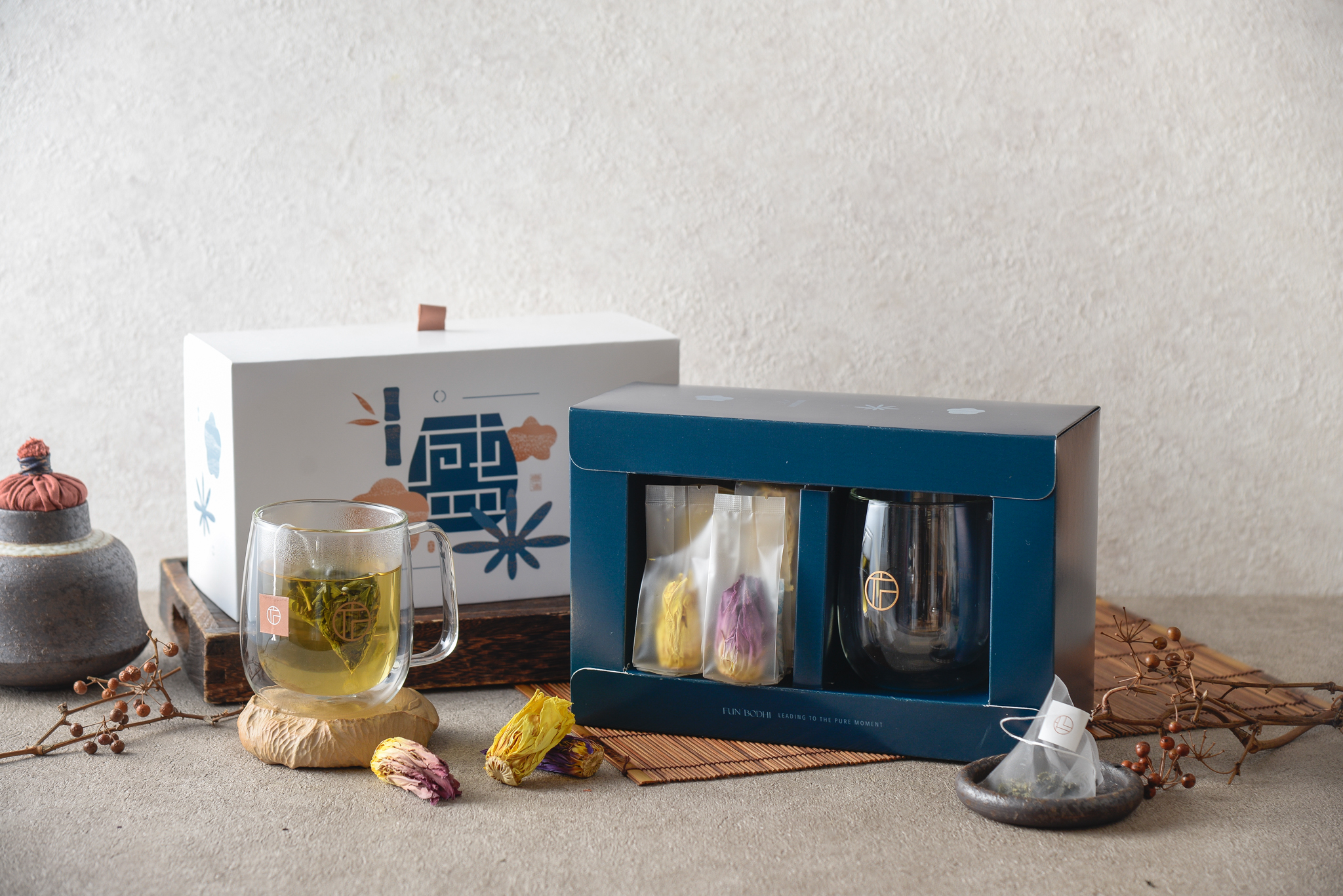 方菩提 『盛』嚴選香水蓮花茶+雙層玻璃杯禮盒組（附提袋)