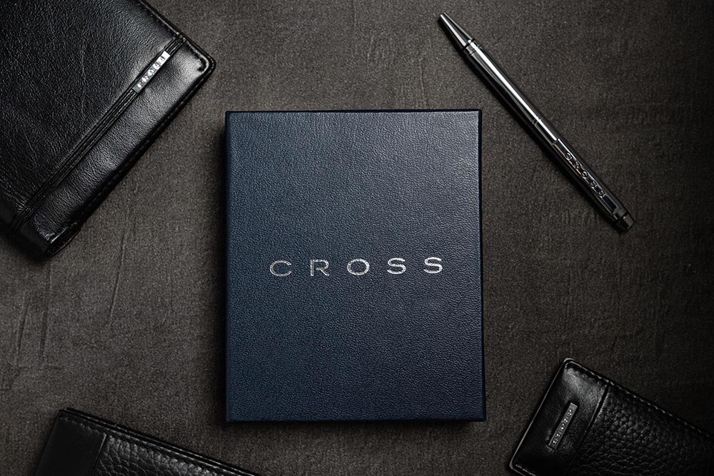 【4/23~6/30畢業季限定75折】美國 CROSS 標準雙折式皮夾 黑色