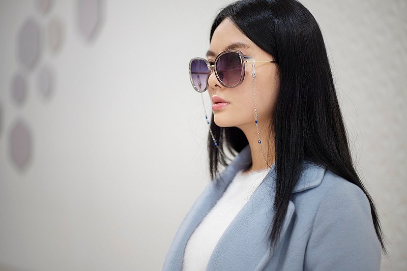 【示意圖，並非本款產品】
還可以當超時尚眼鏡鍊！墨鏡或鏡框眼鏡都能使用