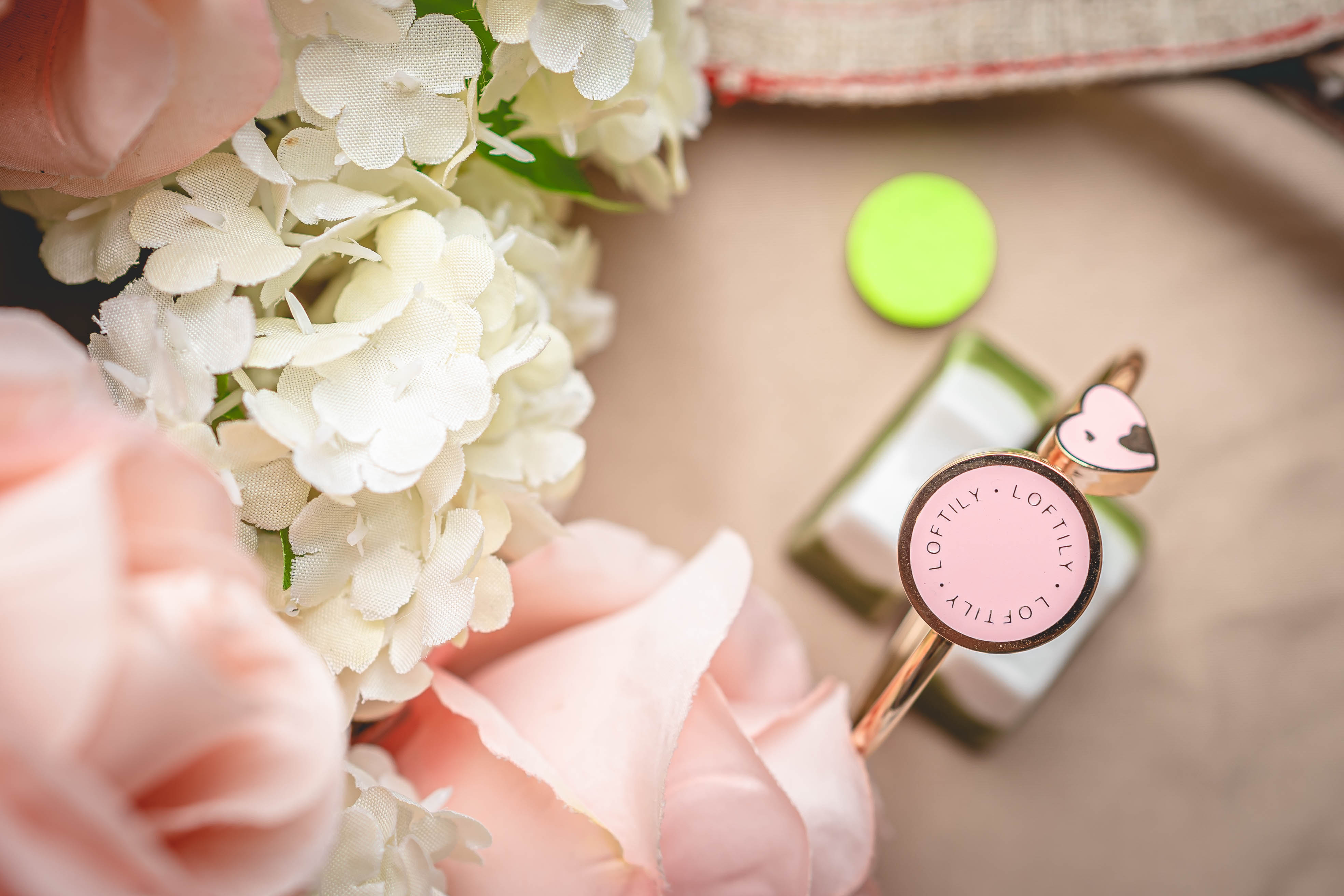 創意小物館 粉色系愛心薰香驅蚊鈦鋼手環 粉紅