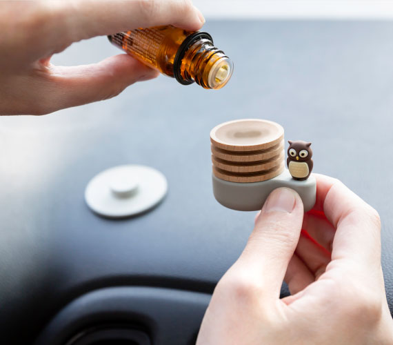 【方便添加精油】 底座可分離設計，方便另外添加精油