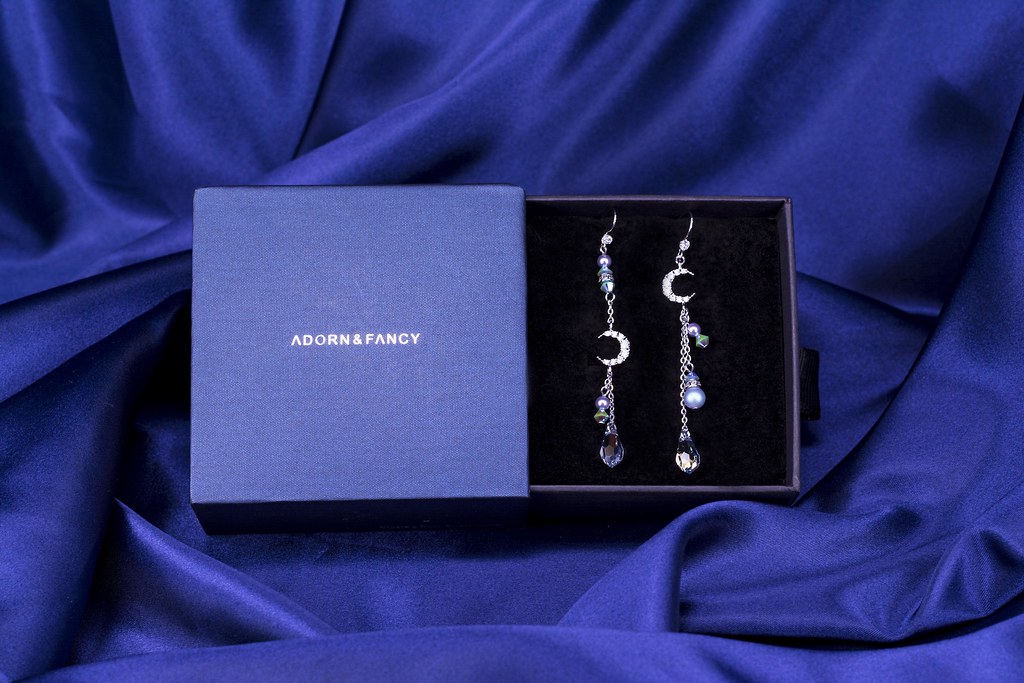 本款附贈精美抽屜式包裝盒，這張為示意圖，並非本款產品