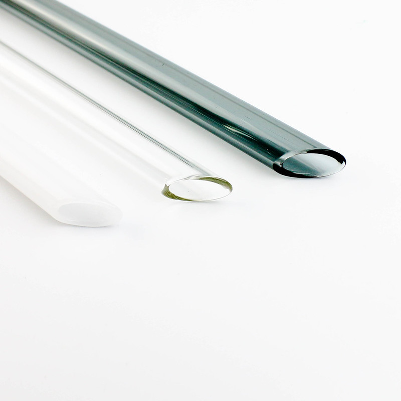 貼心的將玻璃吸管做了『斜口』設計~不管去買杯手搖、辦公室訂下午茶 隨手拿起來即戳即喝~順啦~