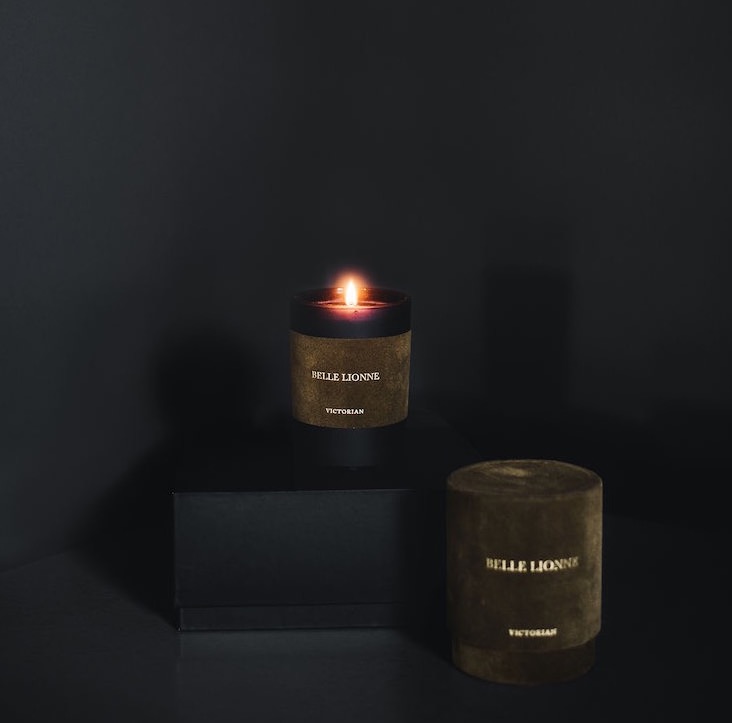 瑞典 VICTORIAN 天鵝絨香氛蠟燭 茉莉與木香