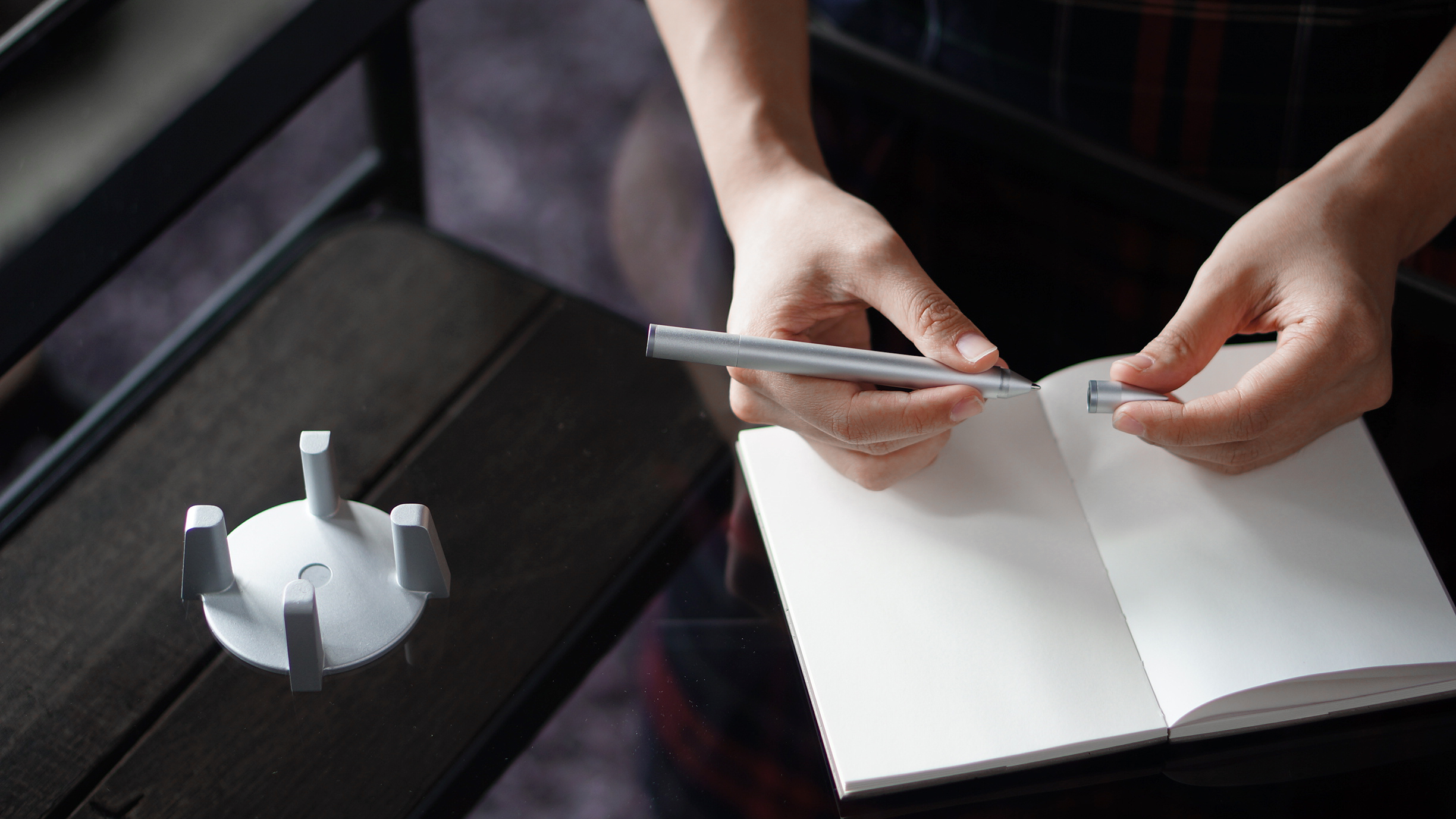 ▲ 使用瑞士製高品質金屬管筆芯，書寫長度達3公里，採用國際規格，日後買得到替芯。