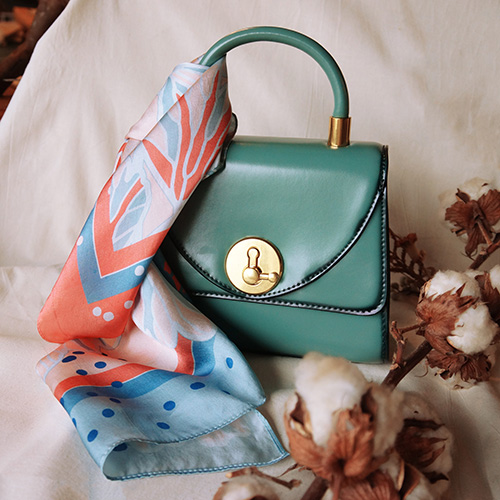 【4/29~5/5期間限定優惠】FERN ONLY 只有蕨蕨戀真絲絲巾(鐵線蕨)