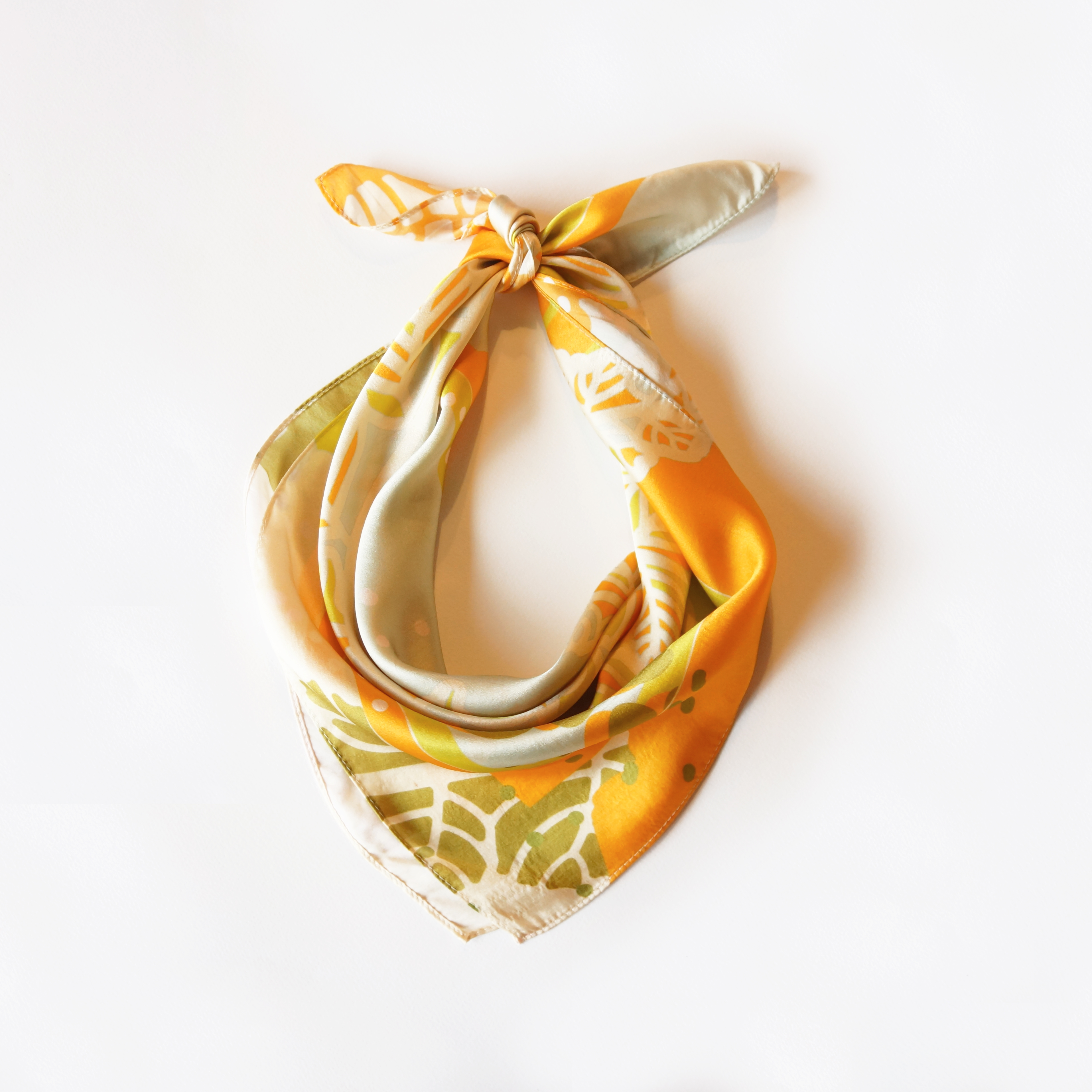 【4/29~5/5期間限定優惠】FERN ONLY 只有蕨蕨戀真絲絲巾(過溝菜蕨)