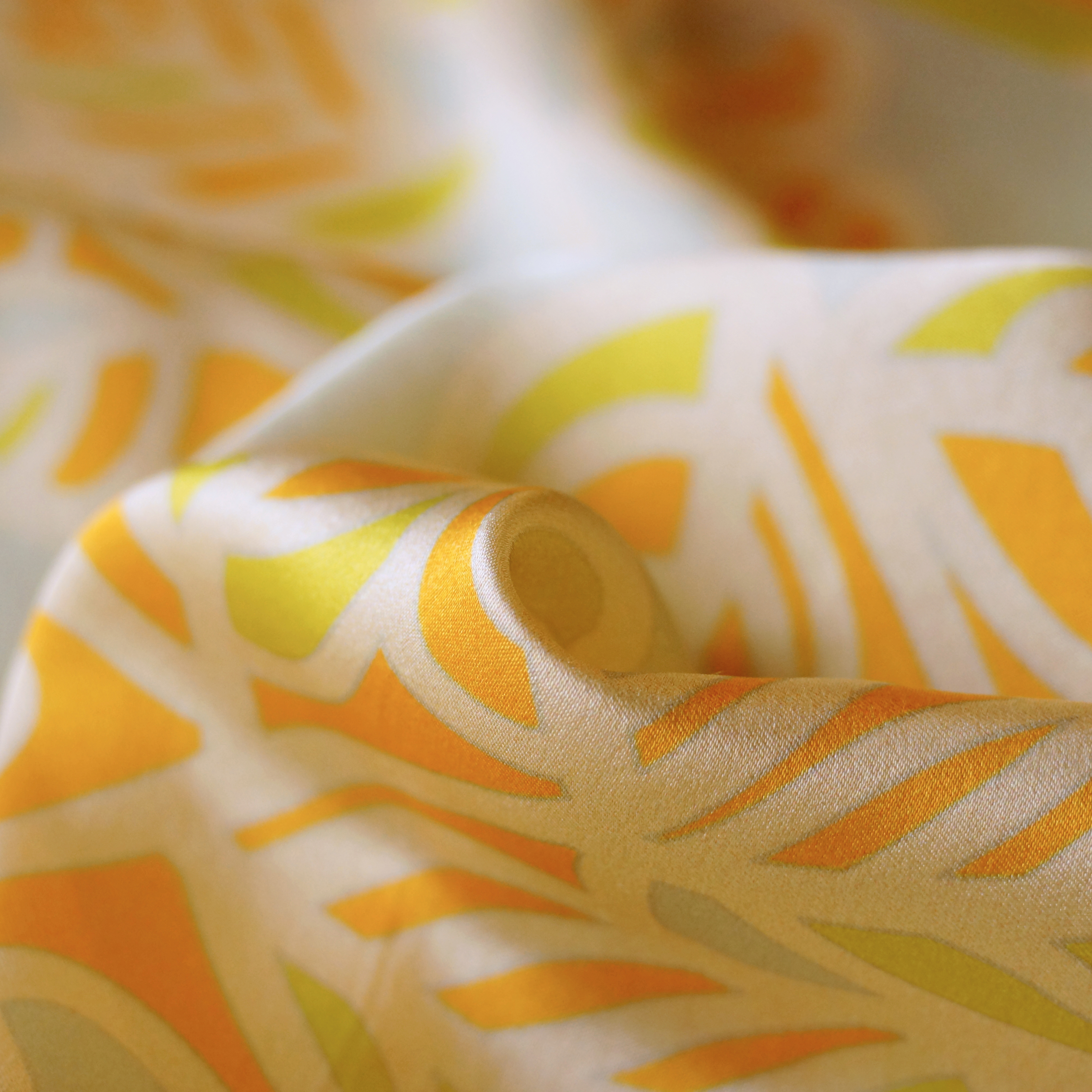 【4/29~5/5期間限定優惠】FERN ONLY 只有蕨蕨戀真絲絲巾(過溝菜蕨)