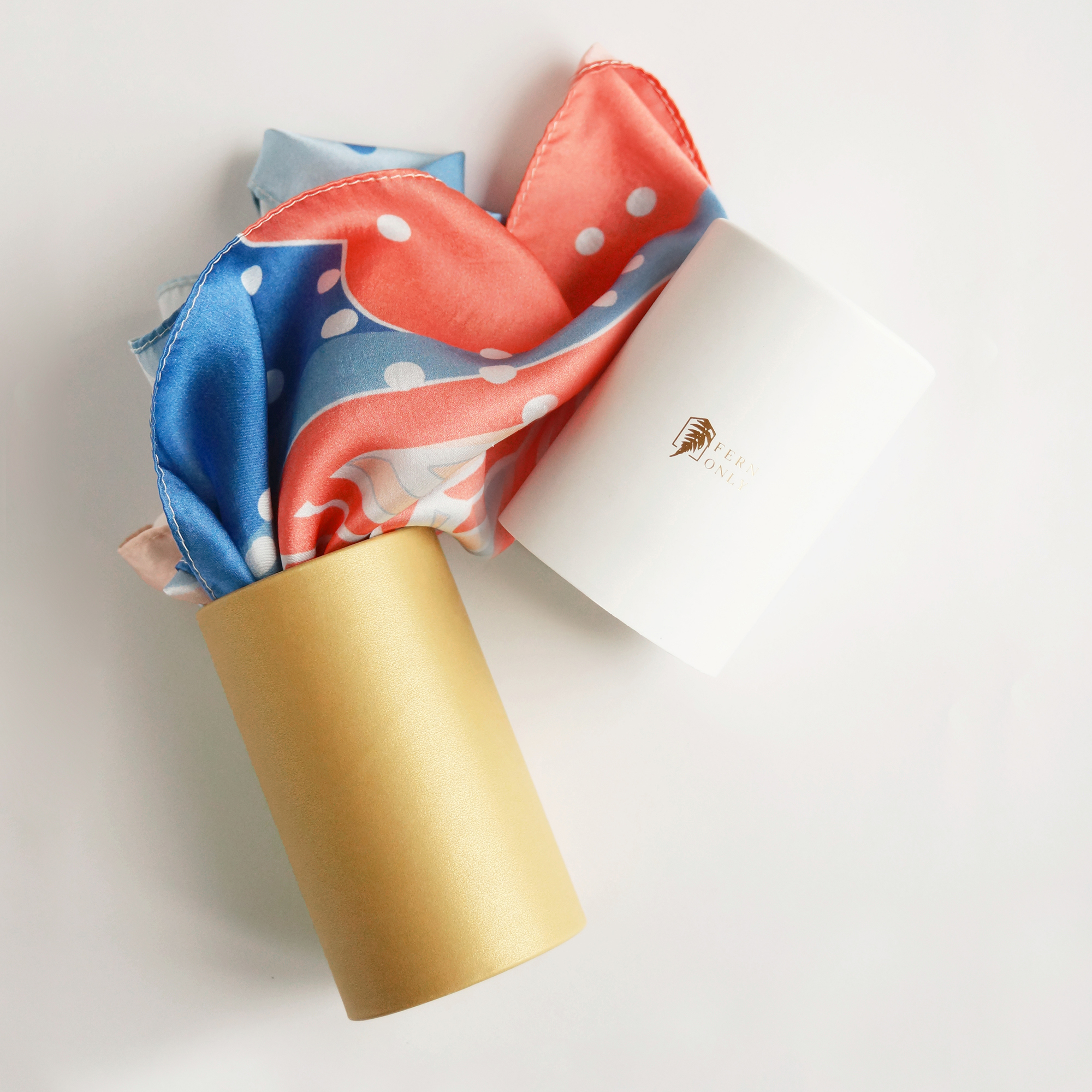 【4/29~5/5期間限定優惠】FERN ONLY 只有蕨蕨戀真絲絲巾(鐵線蕨)