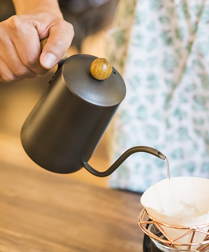 符合力學手柄設計，手感平滑好握拿，可更有效的控制水流速度、流量及方向