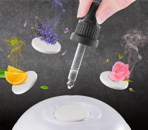 【可替換多款香氣】
贈送可替換棉片，隨心情搭配不同款精油或香水變換香氣