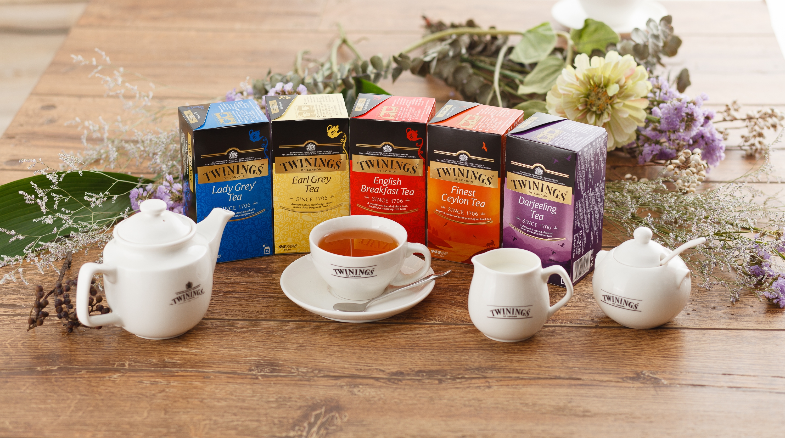 TWININGS X Soupy 藝術家禮盒 - 42茶包 經典紅茶系列