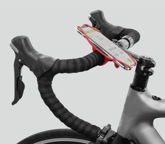 【手機綁 4，一體成型設計】 《機車手機架-手機綁 4》，一體成型設計，綁繩連結本體，穩定性強