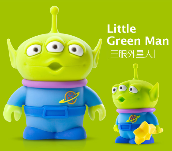 【三眼外星人】 經常能聽到三隻三顆眼睛的綠色玩具異口同聲的喊道「OOOHHH！」， 他們就是來自神秘披薩星球的三眼外星人。 ｜尺寸：W41 x H50 x D27 mm ｜重量：23 g
