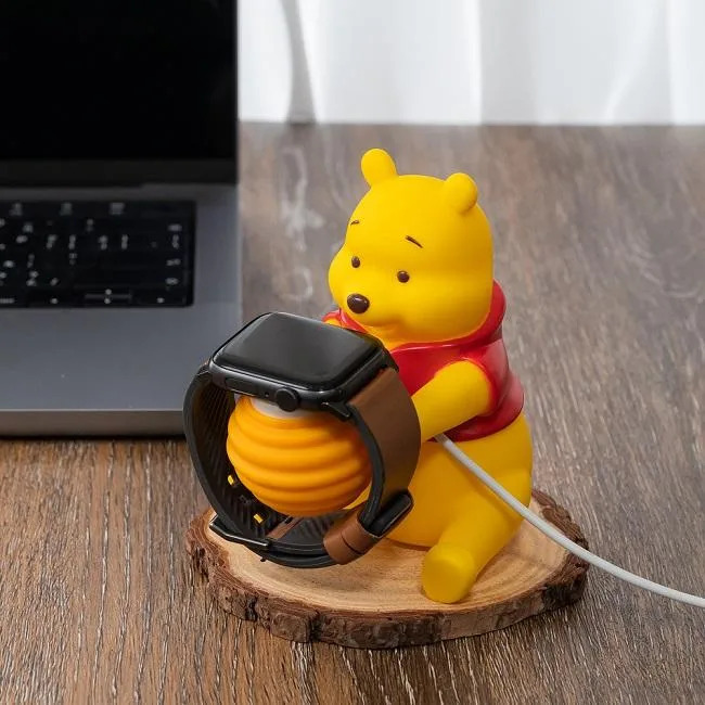 【7/8~7/14精選品牌優惠】InfoThink 迪士尼系列公仔充電座 for Apple Watch - 小熊維尼