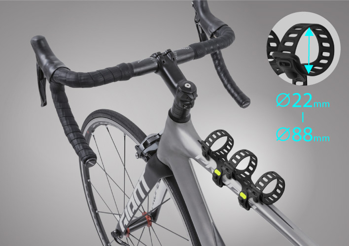 【穩定和牢固的安裝】 騎行單車時，可牢牢固定想要攜帶的物品綁附直徑適用範圍22~88 mm