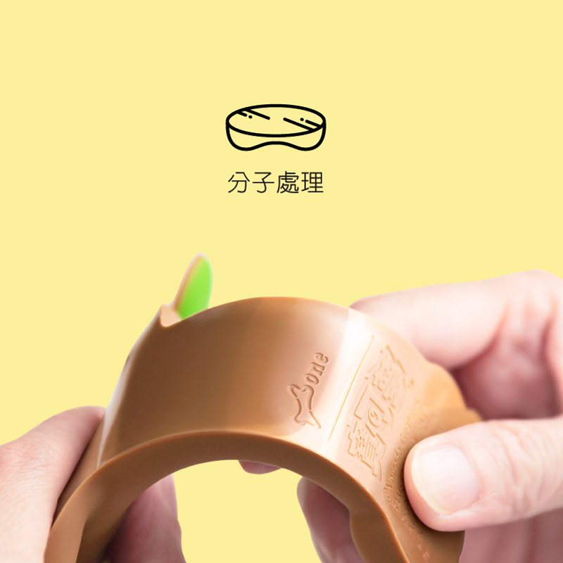 【分子處理不滑動】 底部特殊分子處理，密合吸附在桌面上，不易滑動，讓你使用滑鼠不分心