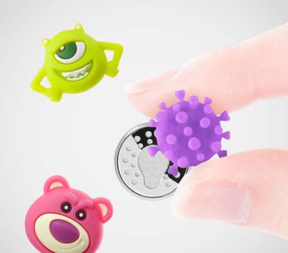 【可換式小逗扣設計】 蹦克可換式公仔小逗扣設計，任意搭配替換角色，還有官方授權迪士尼款逗扣可選購