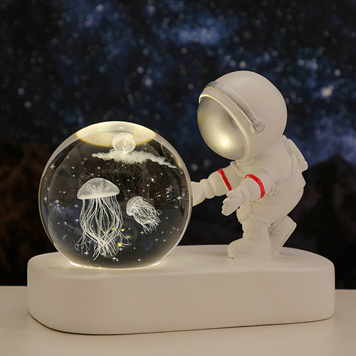 創意小物館 摯愛太空人水晶球小夜燈 水母