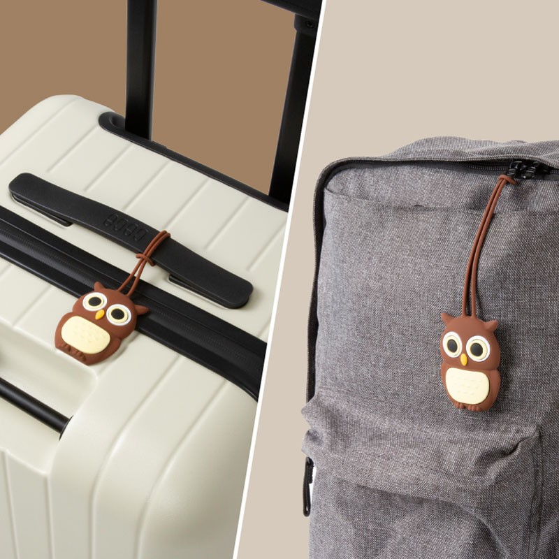 無毒矽膠，安全不刮傷 全矽膠造型吊牌，不含有害物質，矽膠親膚柔軟，安全不刮傷行李、背包或其他物品