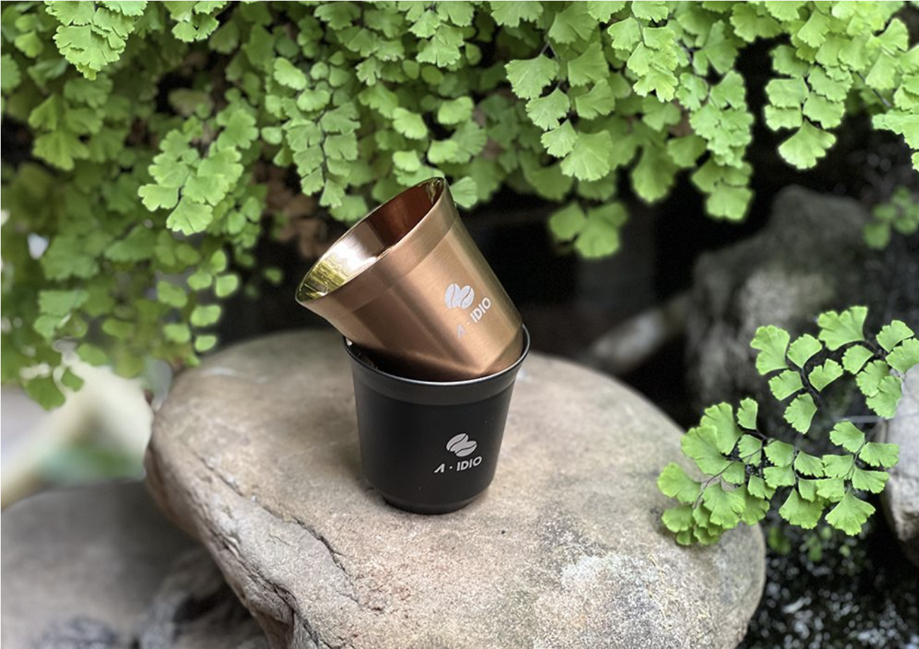 設計精良、小巧身形，可堆疊收納，節省空間