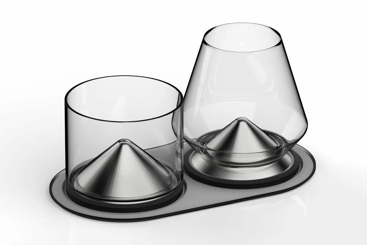 專為 2 入冰峰杯設計托盤，讓質感完美呈獻，兼具展示美感與取用方便性，適用全系列冰峰杯，拿取冰杯不留指紋，增加居家生活儀式感。