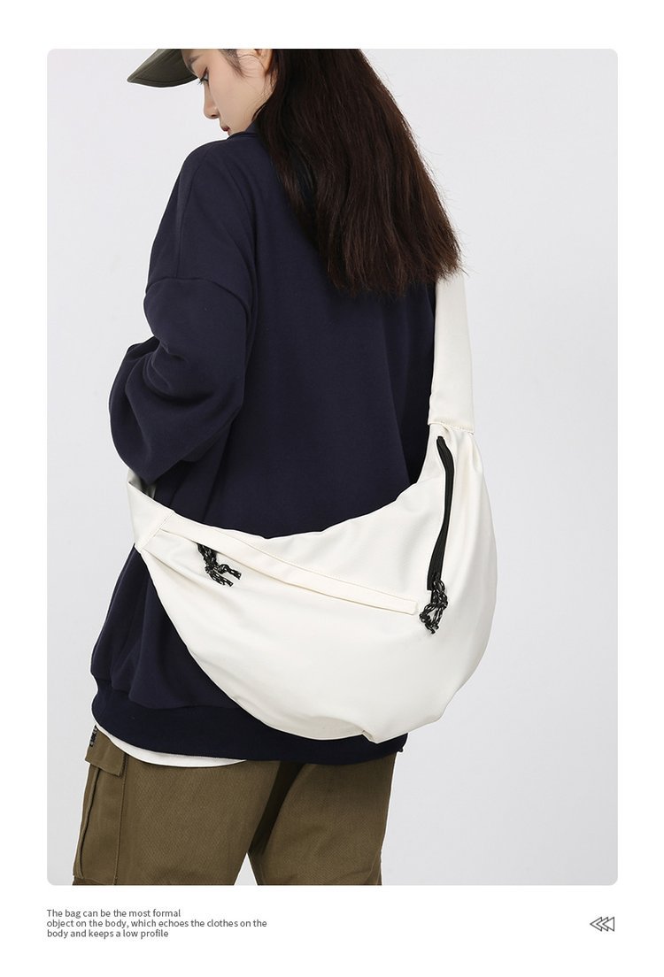 【11/3~12/31秋季85折優惠】家居生活雜貨舖 韓版休閒郵差包 白色