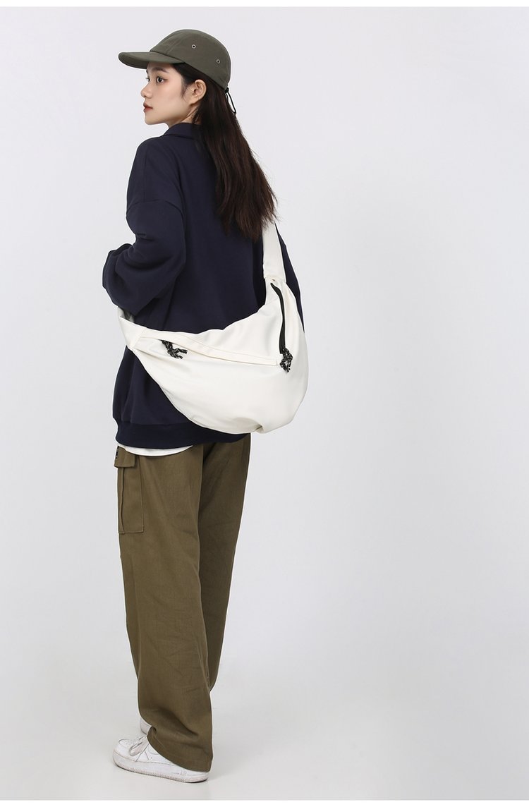 【11/3~12/31秋季85折優惠】家居生活雜貨舖 韓版休閒郵差包 白色