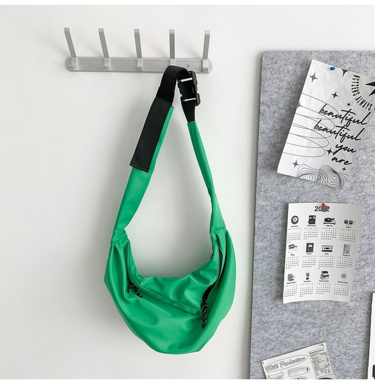 【11/3~12/31秋季85折優惠】家居生活雜貨舖 韓版休閒郵差包 綠色