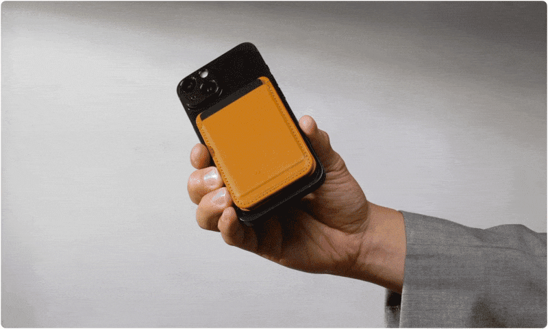 彈匣式卡片快取，無論是紙鈔還是卡片，都能以直覺的方式立即取用，結帳、刷卡都能快狠準！打造前所未有的流暢取卡體驗。