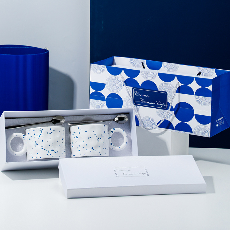 【11/3~12/31秋季85折優惠】創意小物館 克萊因藍陶瓷馬克杯禮盒 噴點