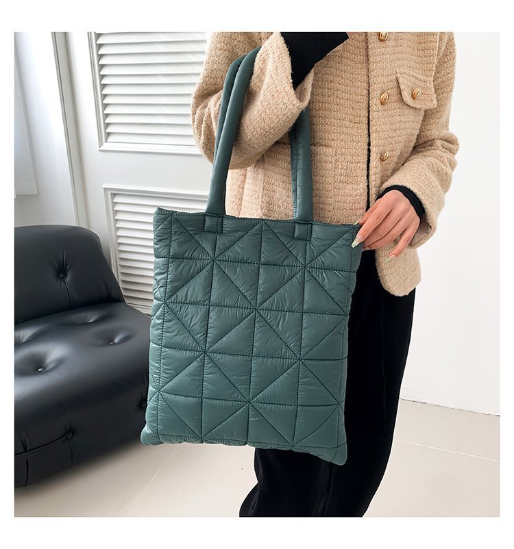 【11/4~12/31聖誕商品B2B優惠】家居生活雜貨舖 大容量雲朵單肩包 卡其