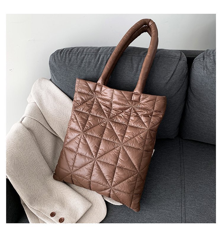 【11/4~12/31聖誕商品B2B優惠】家居生活雜貨舖 大容量雲朵單肩包 卡其